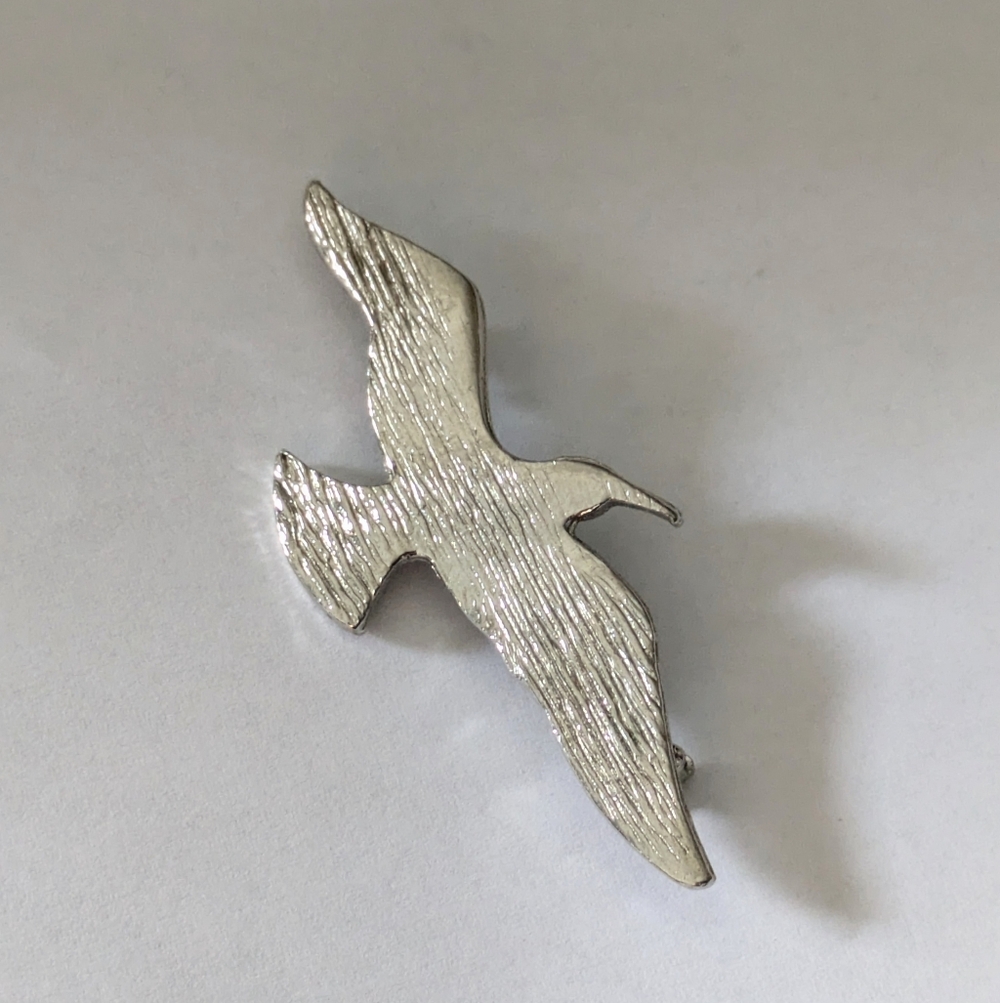 Vintage Seagull Brooch Pin Pendant Silver Tone Flying Bird Nature Cabincore Boho